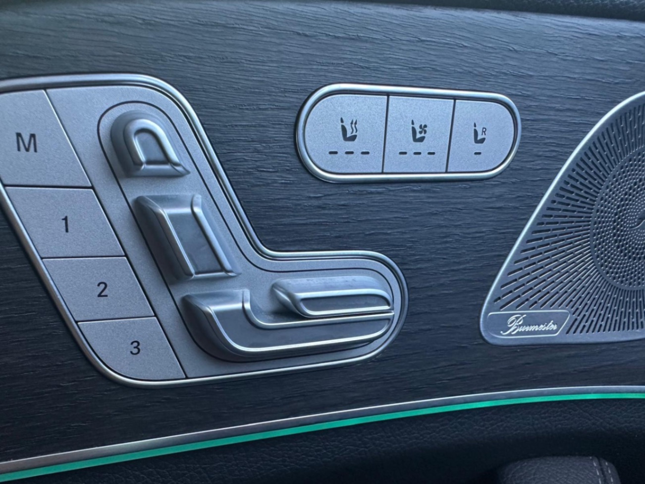 /yarafinecars/2020-Mercedes-Benz-GLS-class-22803503088425314.jpg
