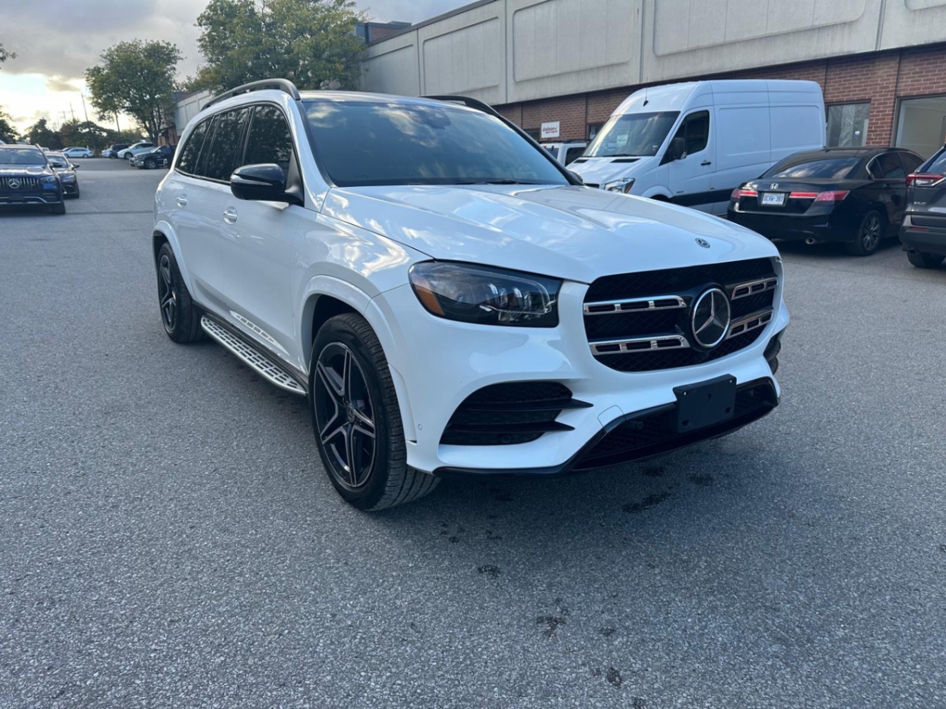/yarafinecars/2020-Mercedes-Benz-GLS-class-8502206704538615.jpg