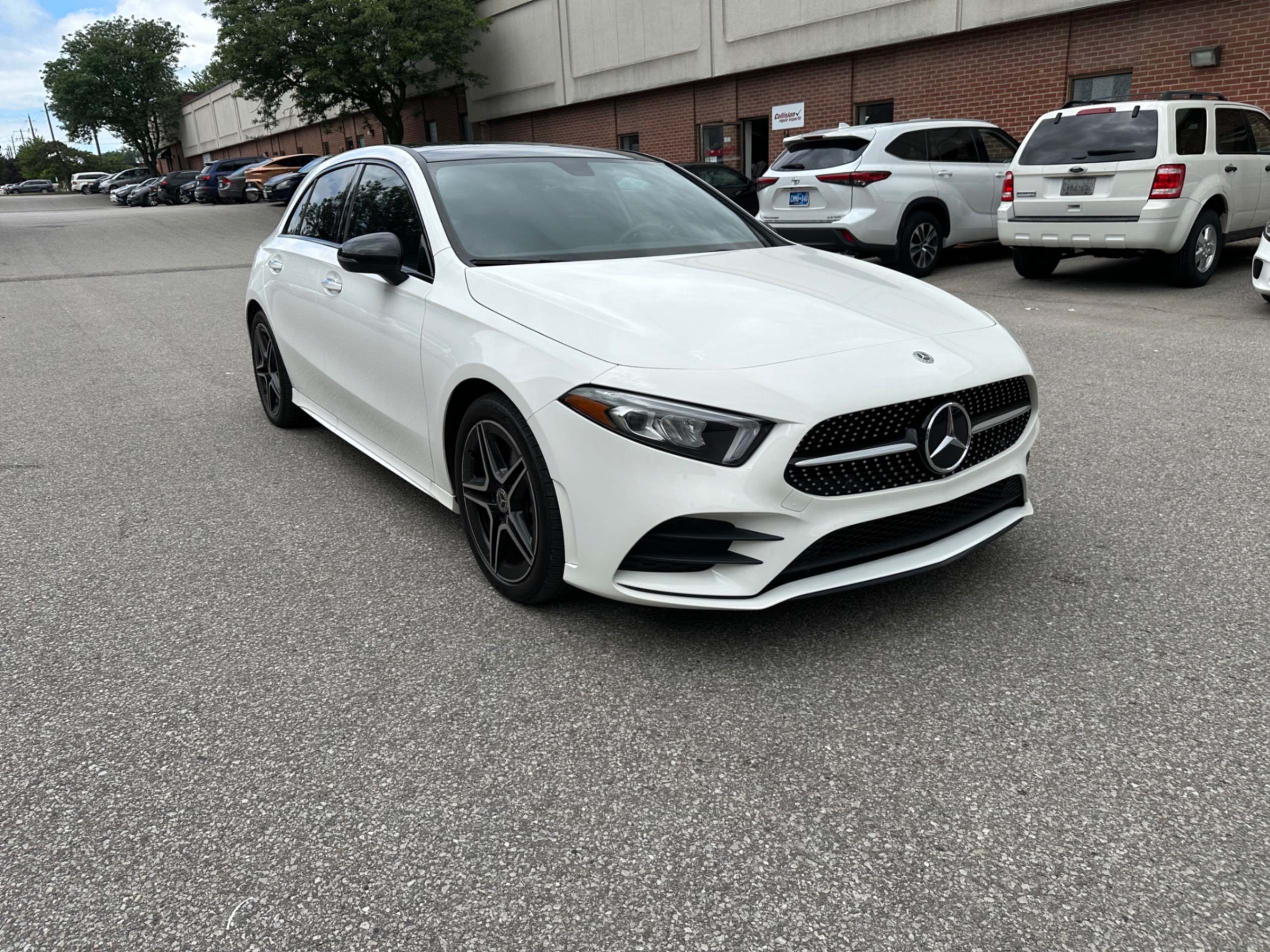 /yarafinecars/2022-Mercedes-Benz-A-Class-12930960024545635.jpg