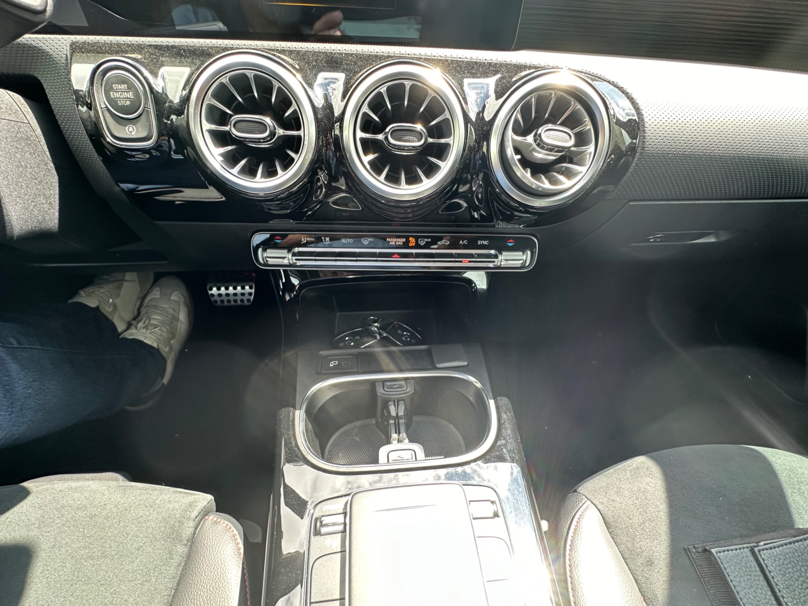 /yarafinecars/2022-Mercedes-Benz-A-Class-25535011178992617.jpg