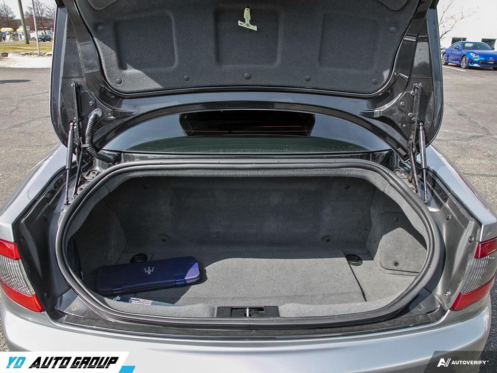 /ydautosalesinc/2015-Maserati-GranTurismo-25557360120190076.jpg