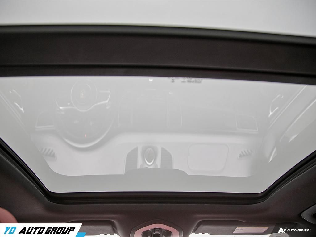 /ydautosalesinc/2015-Porsche-Macan-3159948447221159.jpg