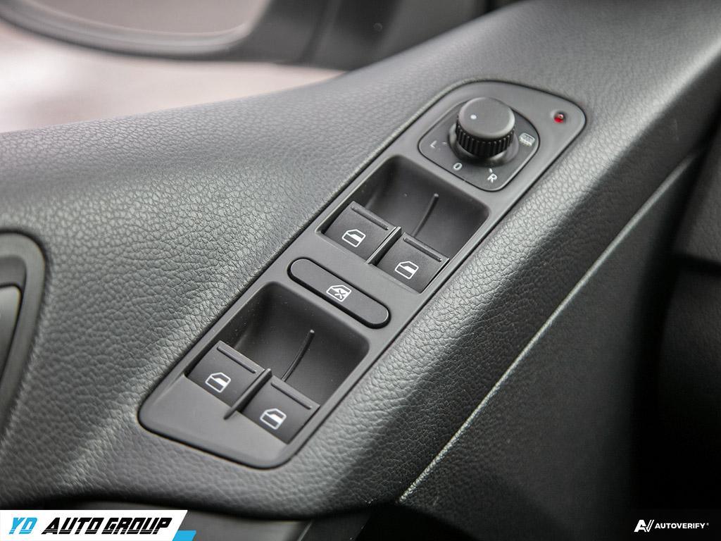 /ydautosalesinc/2015-Volkswagen-Tiguan-9782742074039468.jpg