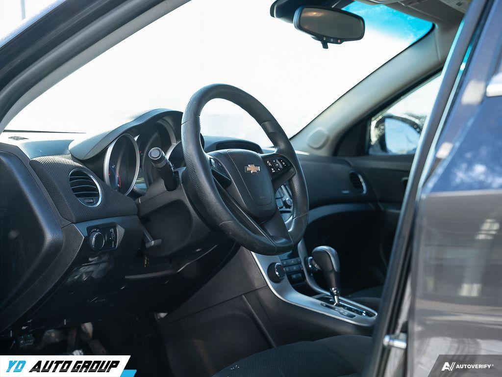 /ydautosalesinc/2016-Chevrolet-CruzeLimited-3086368140942377.jpg