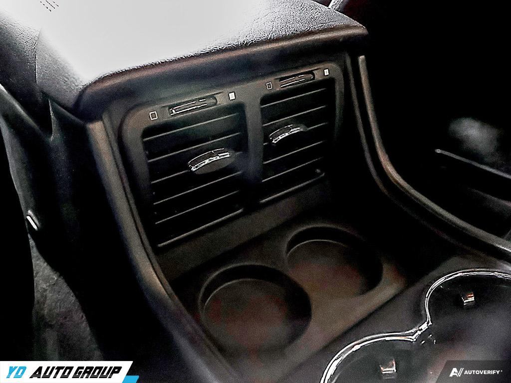 /ydautosalesinc/2017-Maserati-GranTurismo-09646179447146253.jpg