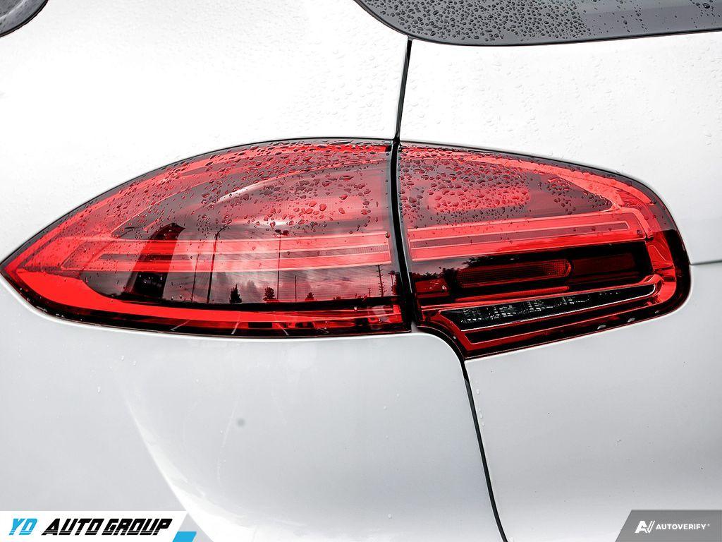 /ydautosalesinc/2017-Porsche-Cayenne-09245728072272463.jpg