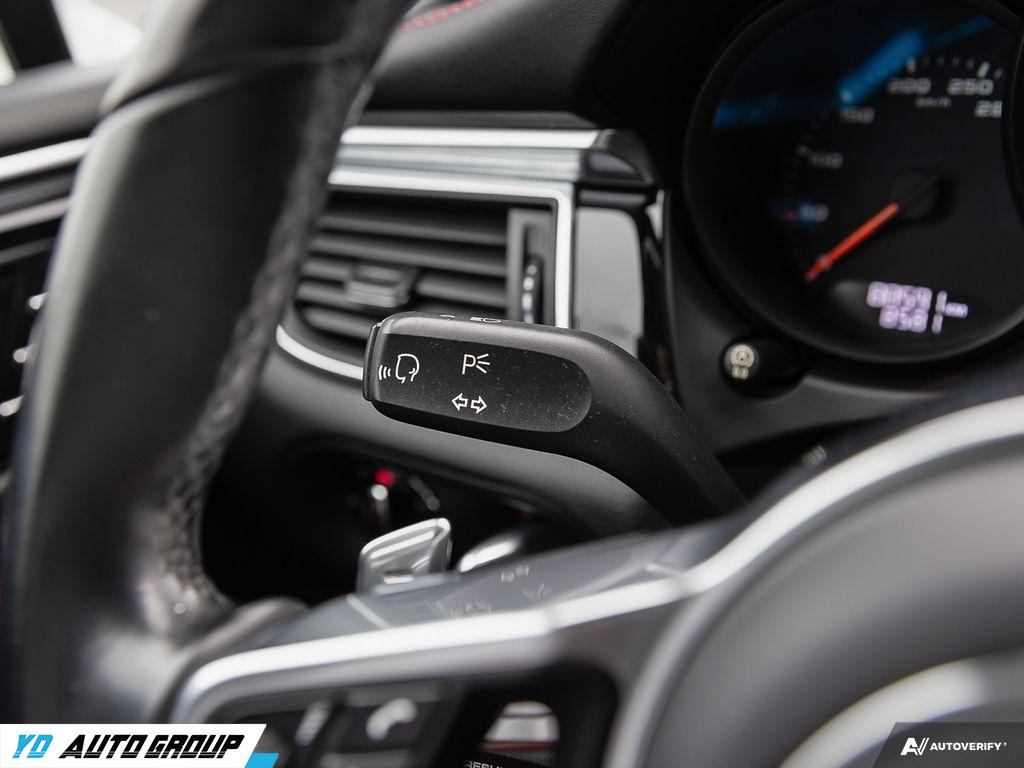/ydautosalesinc/2018-Porsche-Macan-07293446626855493.jpg