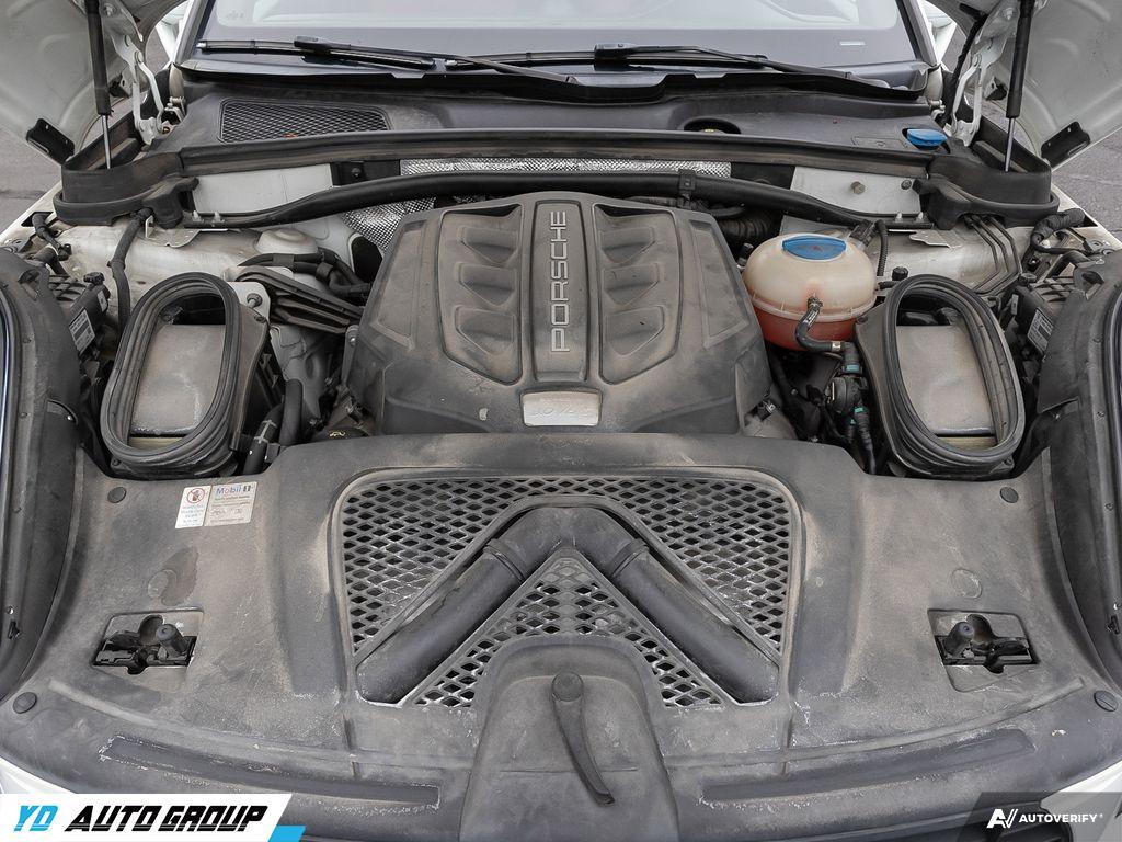 /ydautosalesinc/2018-Porsche-Macan-9152575626327357.jpg