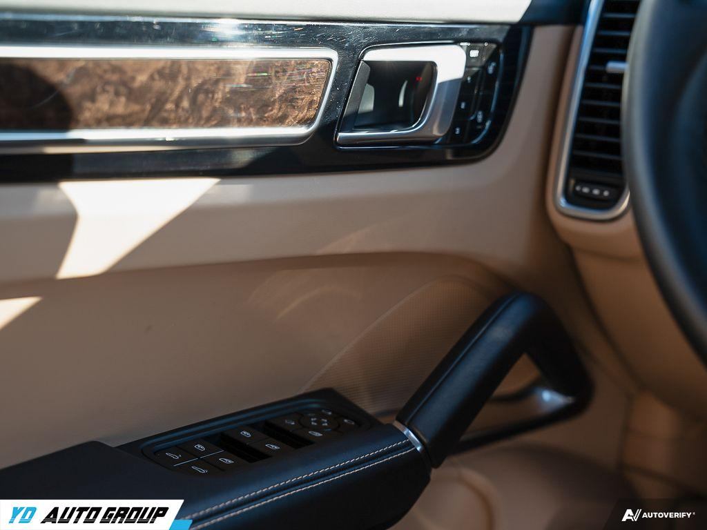 /ydautosalesinc/2019-Porsche-Cayenne-3832203052682035.jpg