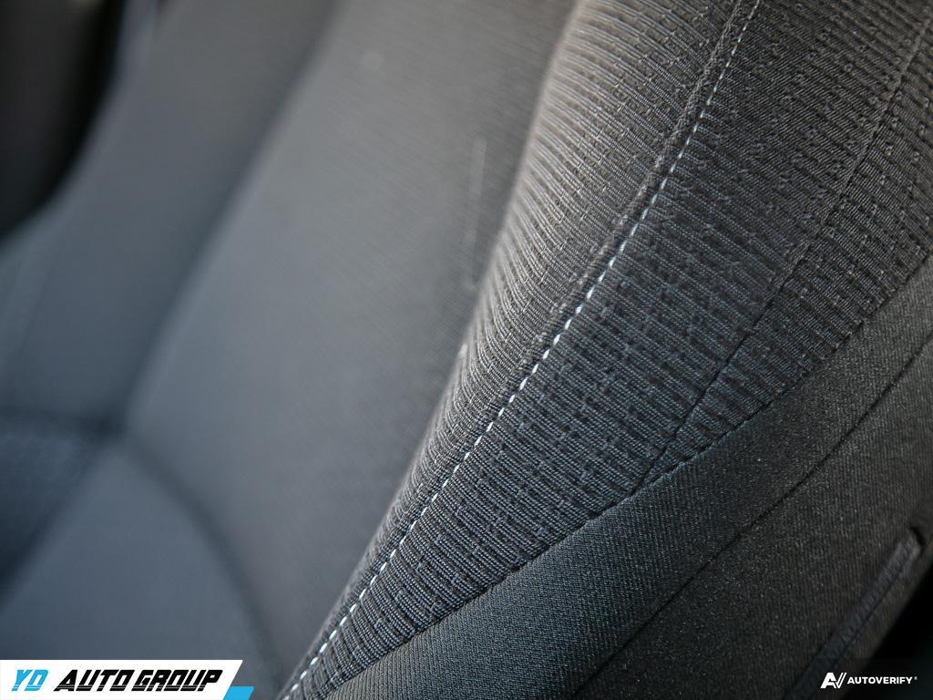 /ydautosalesinc/2019-Toyota-C-HR-5722275791556346.jpg