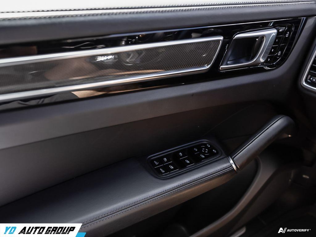 /ydautosalesinc/2020-Porsche-Cayenne-5081473717028886.jpg