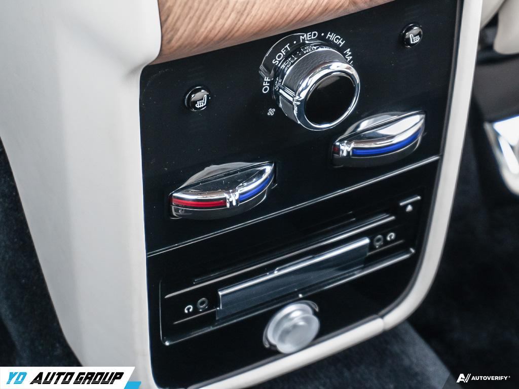 /ydautosalesinc/2020-Rolls-Royce-Cullinan-1681131064345347.jpg