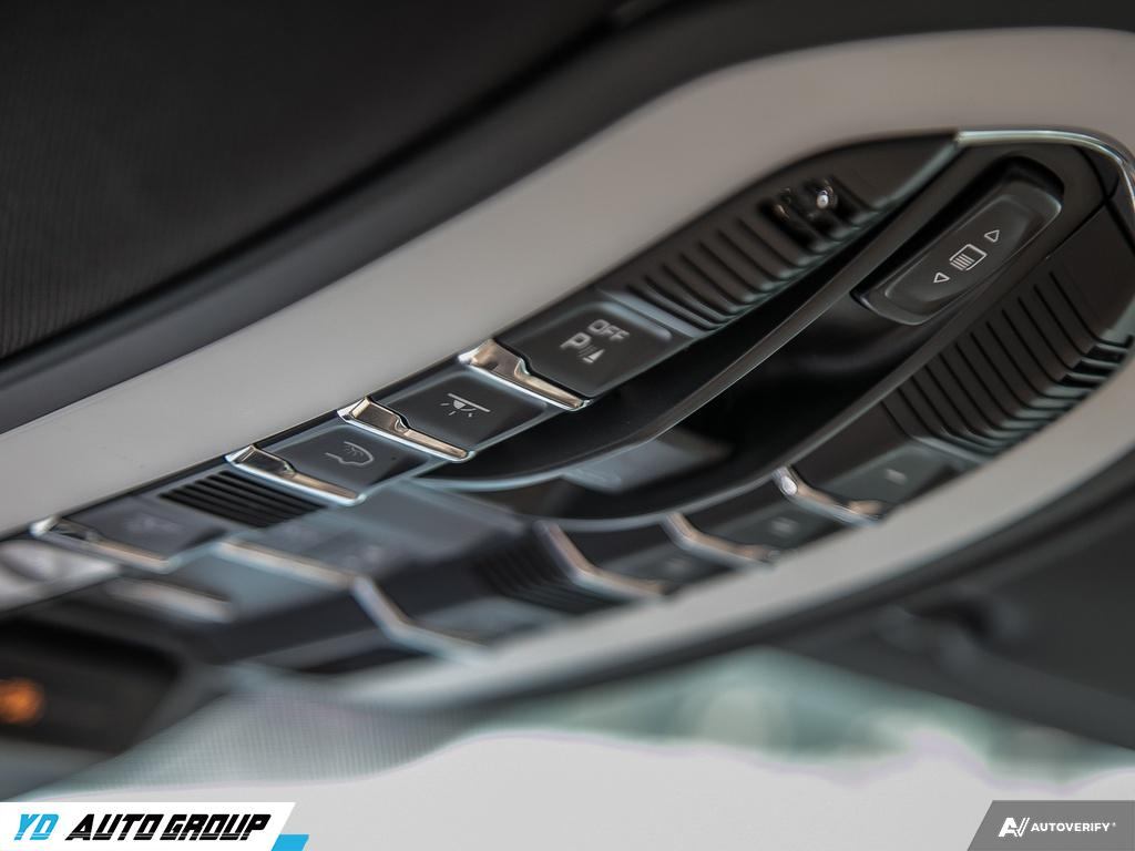 /ydautosalesinc/2021-Porsche-Macan-13303329396840402.jpg