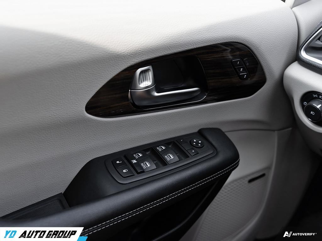 /ydautosalesinc/2022-Chrysler-PacificaHybrid-024941998825685152.jpg