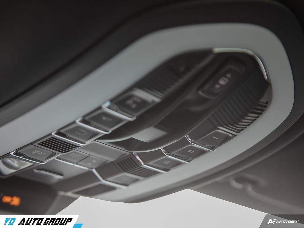 /ydautosalesinc/2023-Porsche-Macan-8664693608069365.jpg