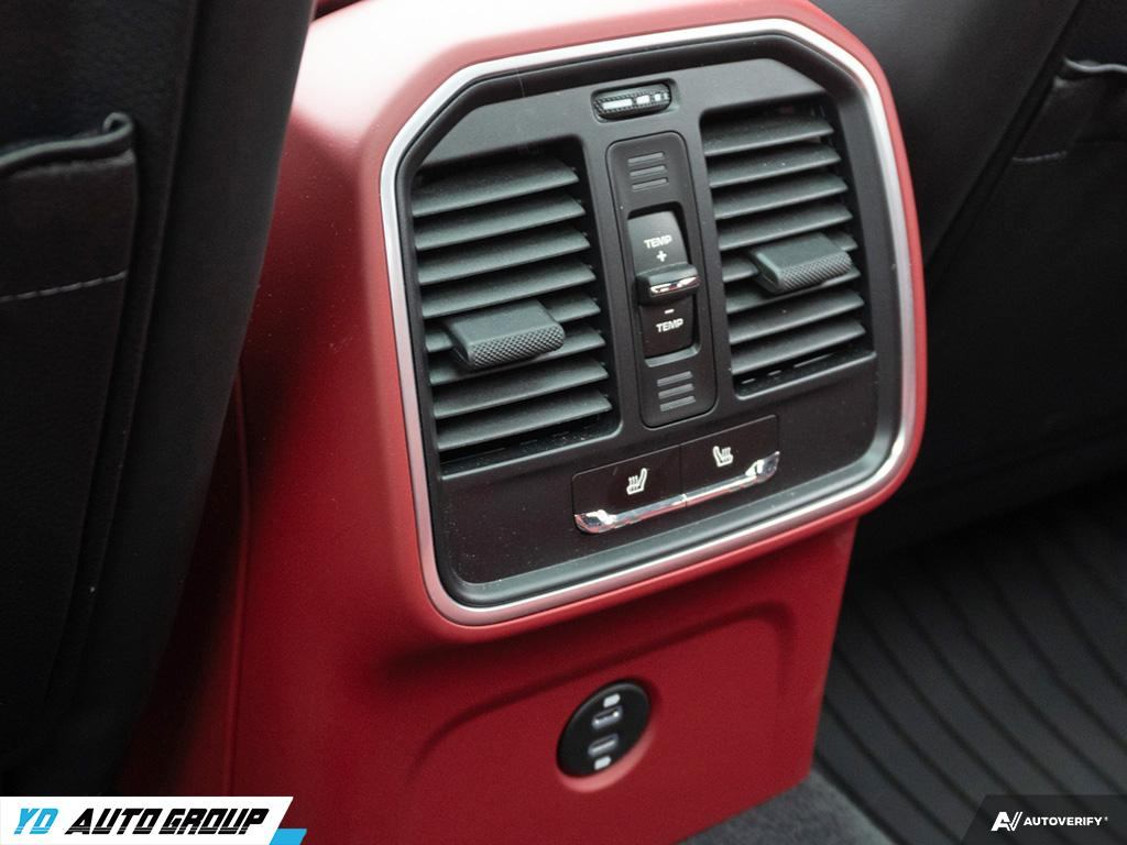 /ydautosalesinc/2023-Porsche-Macan-9314202697733089.jpg