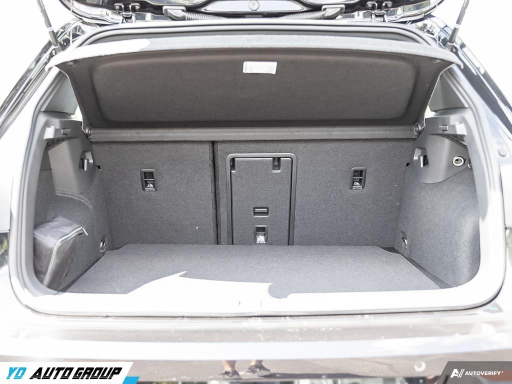 /ydautosalesinc/2023-Volkswagen-GolfR-44236010881580046.jpg