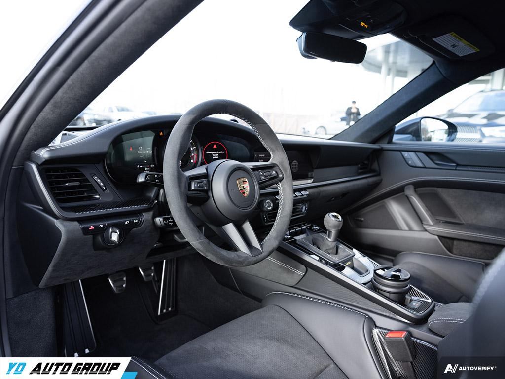 /ydautosalesinc/2024-Porsche-911-530652388518335.jpg