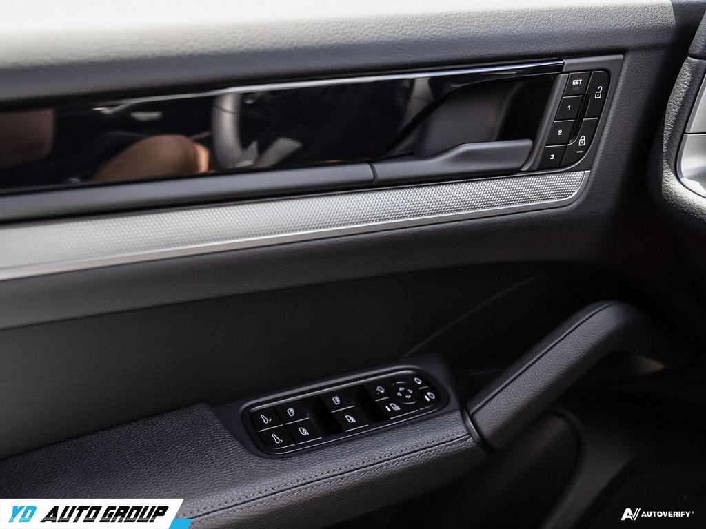 /ydautosalesinc/2024-Porsche-Cayenne-7029511077485411.jpg