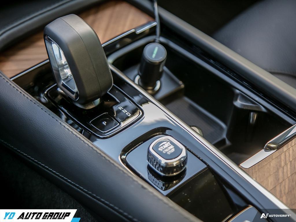 /ydautosalesinc/2024-Volvo-XC90-37890035976954484.jpg