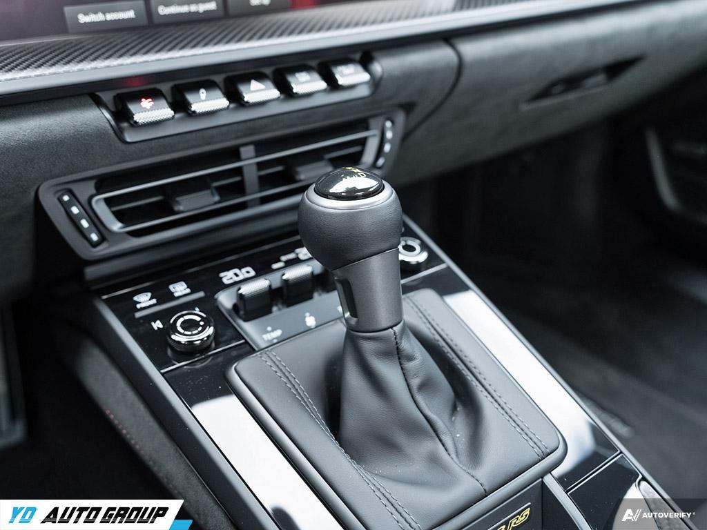 /ydautosalesinc/2025-Porsche-911-7620835819045233.jpg