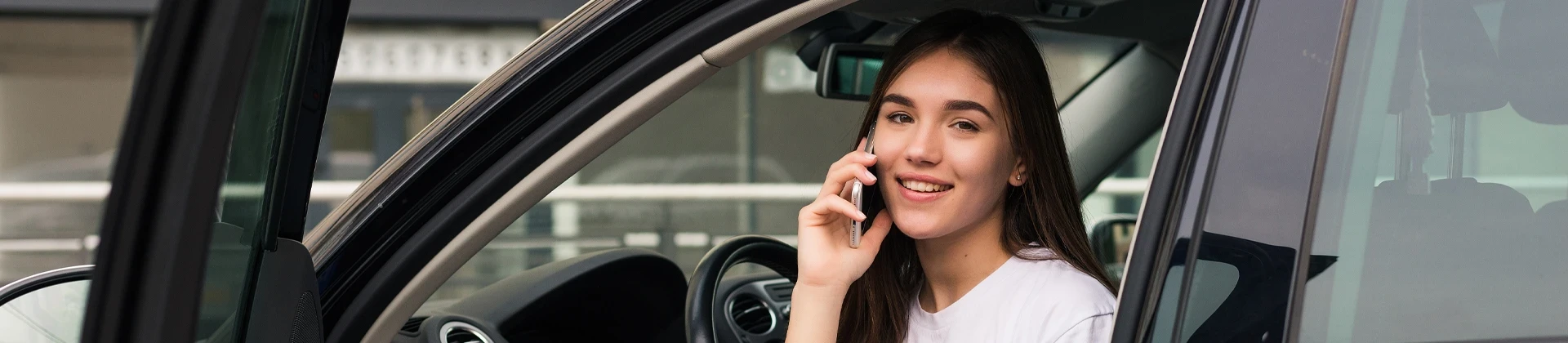 https://image123.azureedge.net/yourcartoronto/22933040407198146-contact_us.webp