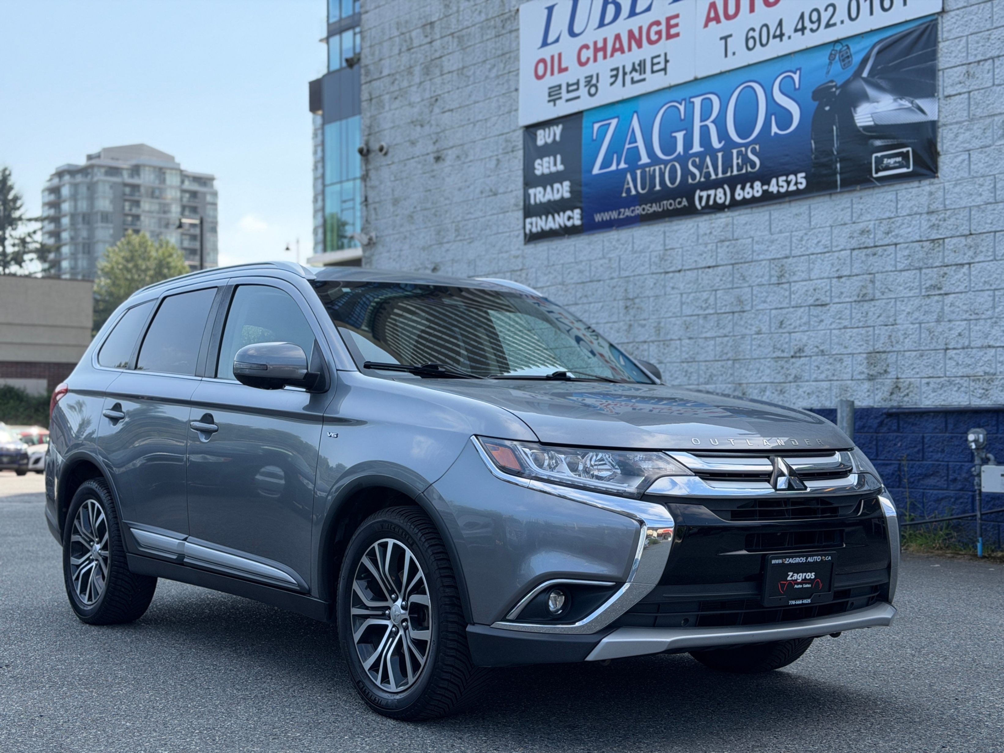 2018 Mitsubishi Outlander GT S-AWC | CLEAN VEHICLE |COMES WITH FREE DRIVER'S SHIELD WARRANTY |